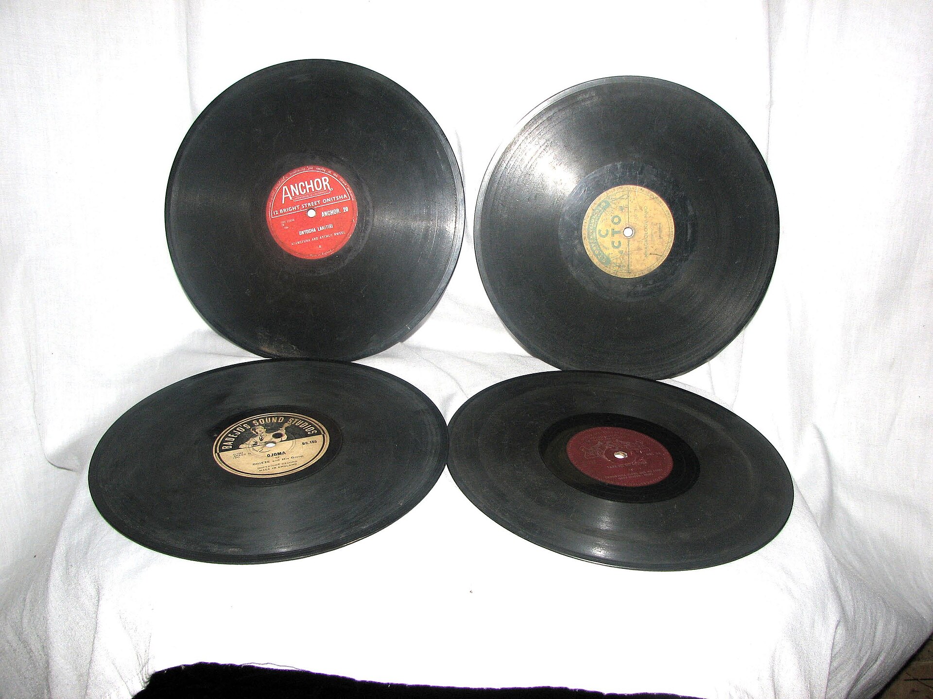 A batch of old 78s